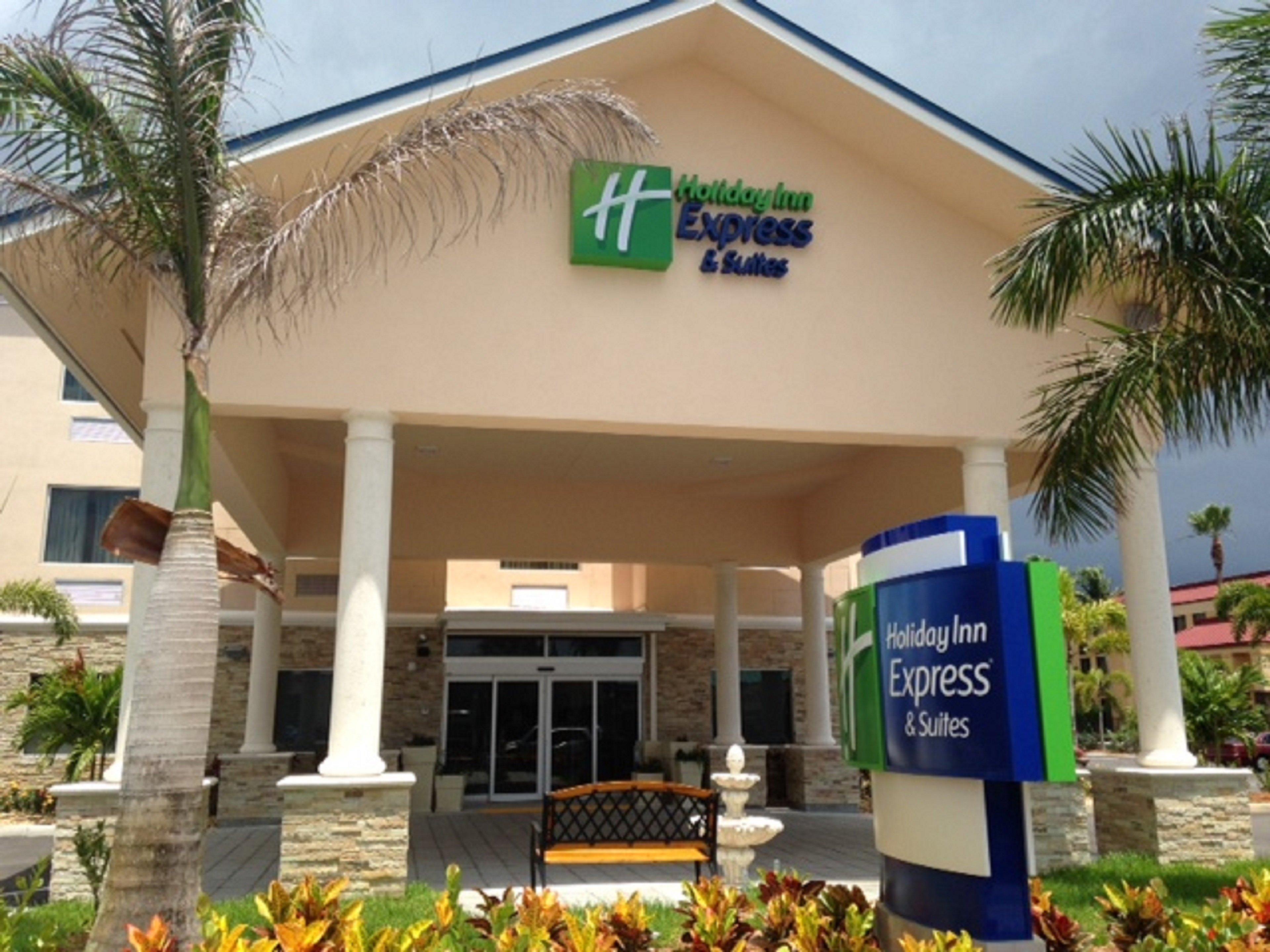 Holiday Inn Express & Suites Lantana By Ihg Extérieur photo