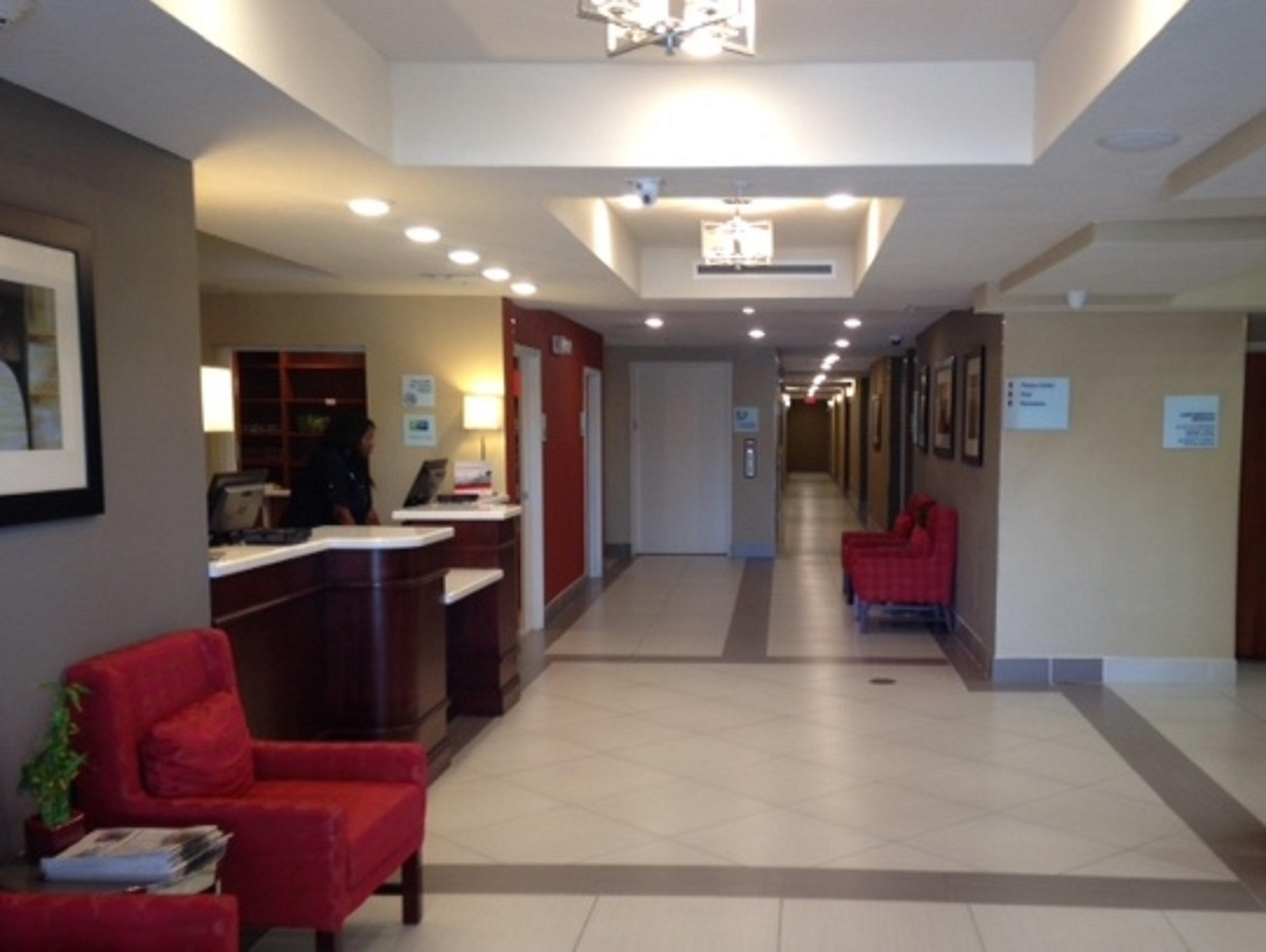 Holiday Inn Express & Suites Lantana By Ihg Extérieur photo